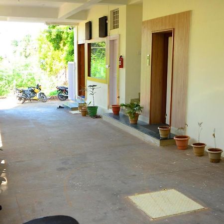 فندق Tiruchchendūrفي  Hari Iyer Residency المظهر الخارجي الصورة