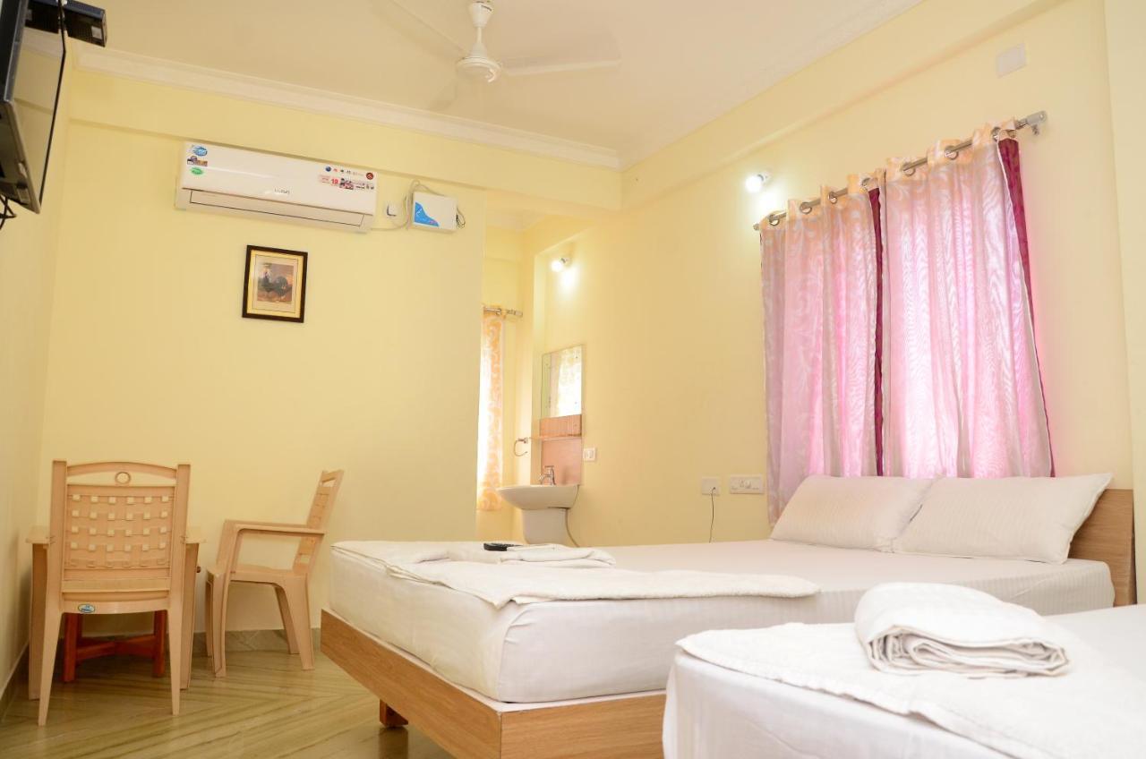 فندق Tiruchchendūrفي  Hari Iyer Residency المظهر الخارجي الصورة