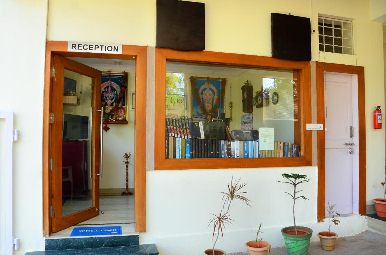 فندق Tiruchchendūrفي  Hari Iyer Residency المظهر الخارجي الصورة
