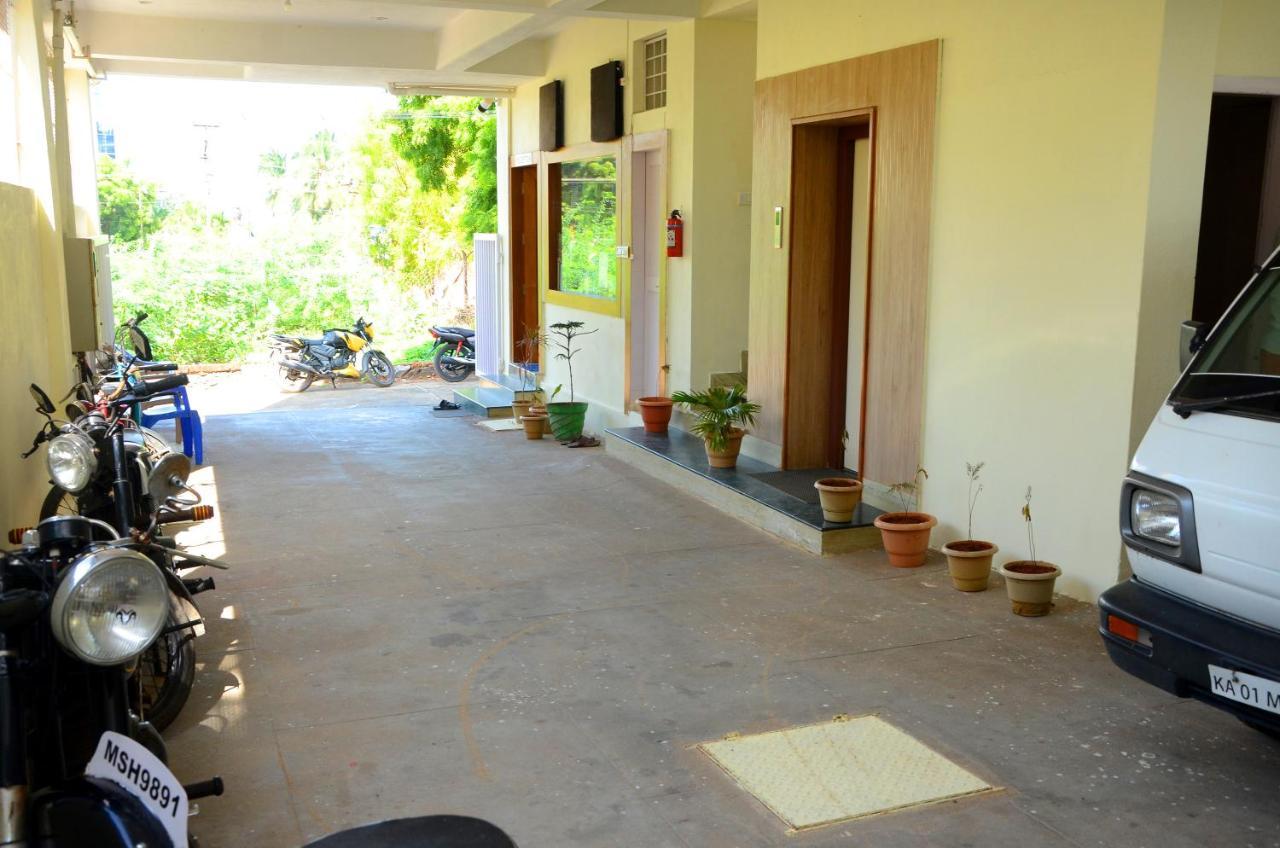 فندق Tiruchchendūrفي  Hari Iyer Residency المظهر الخارجي الصورة